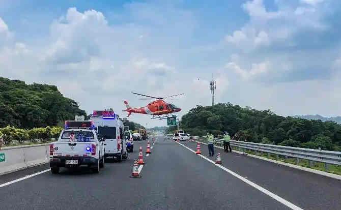 简阳高速公路汽车救援案例